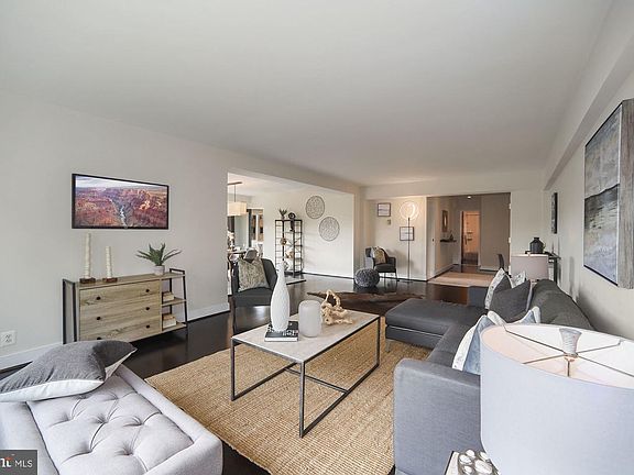 5th image of 4201 Cathedral Ave NW APT 1124W