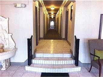 3rd image of 323 E Emmanuel Cleaver 1a Blvd