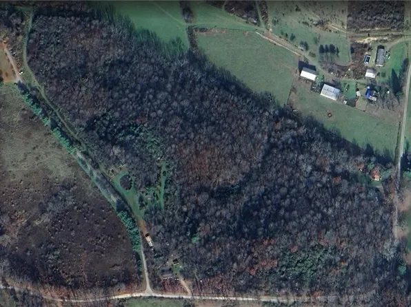 237 Holly Rd NW, Dellroy, OH 44620