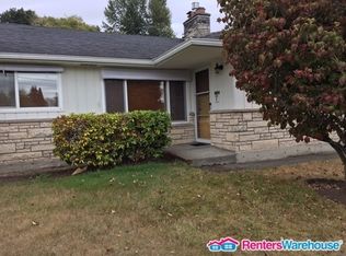 21844 14th Ave S, Seattle, WA 98198