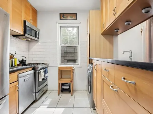 930 Saint Nicholas Avenue 48 image 2 of 16