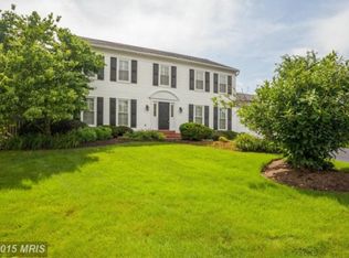 13128 Bradley Farm Dr, Herndon, VA 20171