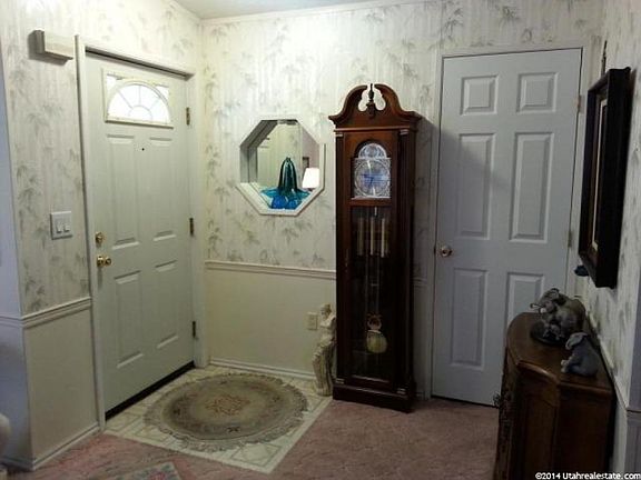 3rd image of 4608 S Yarrow Ln