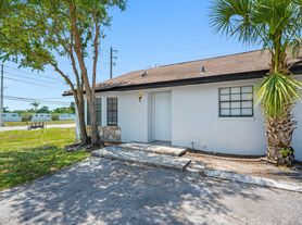 The Flats at Tarpon Springs