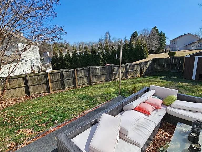 4 Weddington Ct — Photo 16