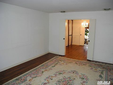 4th image of 557 Church Ave