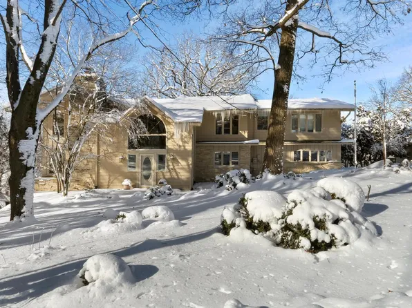 772 Arrowhead DRIVE, Fontana, WI 53125
