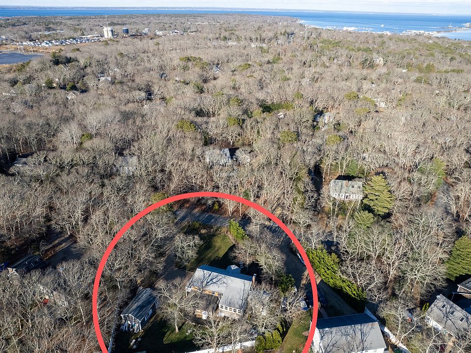 110 Clover Hill Dr, Tisbury, MA 02568 | MLS #44254 | Zillow