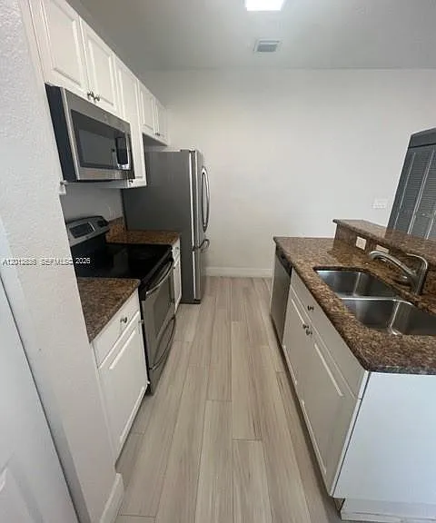 2573 SW 121st Ter #2003 — Photo 4