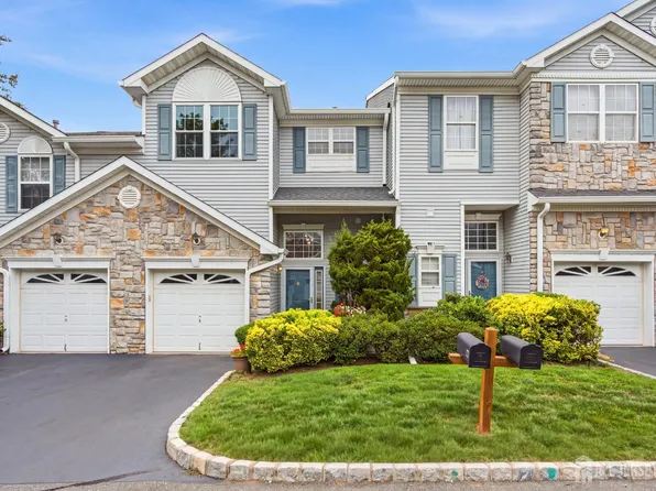 8 Rondell Ln, South Amboy, NJ 08879