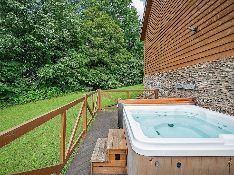 13th image of this home