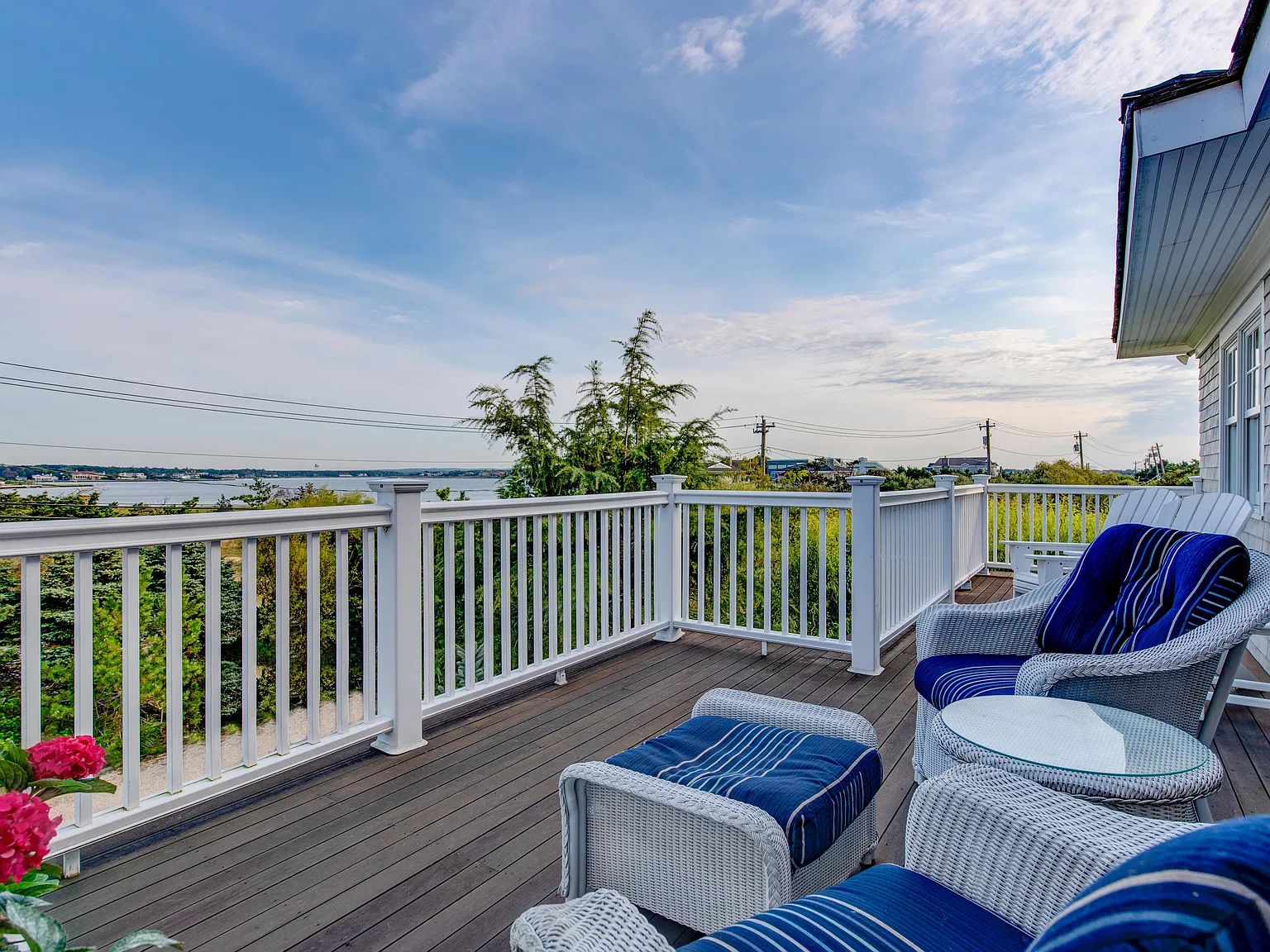 Oceanfront estate with spectacular Atlantic views on Dune Road — Photo 2