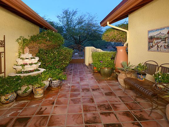 5th image of 8120 E Sabino Dr