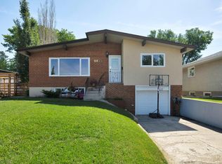 9835 74th St, Edmonton, AB T6A 2X6