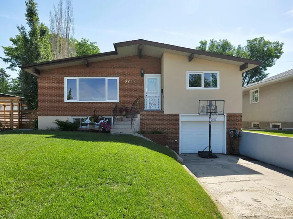 9835 74th St, Edmonton, AB T6A 2X6