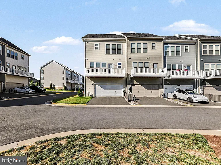 1900 Greenbriar Hall Rd — Photo 26