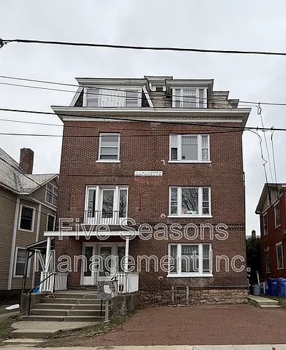 10 Lafayette Pl #8 Photo 1 10 Lafayette Pl #8 Photo 1