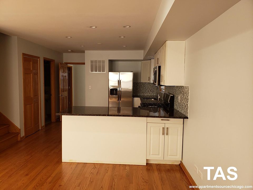 1st image of 1833 N Wolcott Ave APT Ch