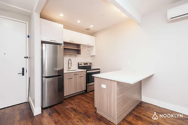 Rented by Nooklyn NYC LLC | media 25