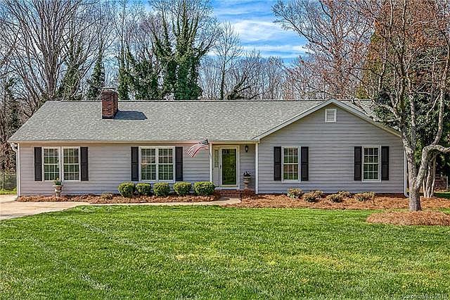 1st image of 514 Brook Forest Dr