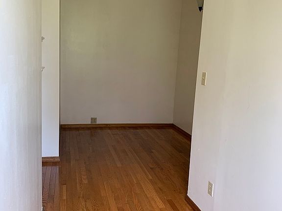 3rd image of 41 Essex St APT 8