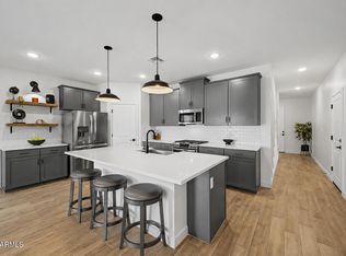 8620 W HAYWARD Avenue, Glendale, AZ 85305