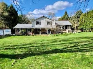 1457 Windswept Rd, Breinigsville, PA 18031