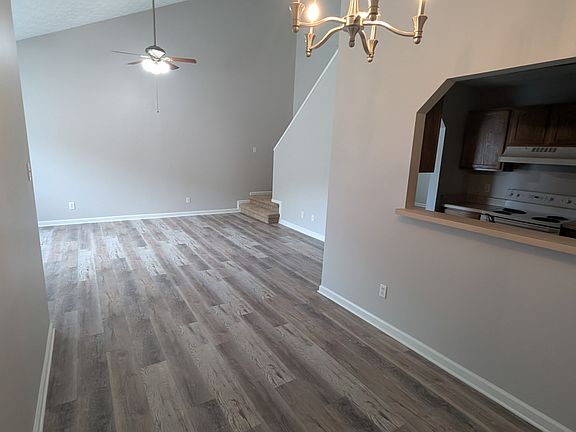 3rd image of 8528 Constance Way