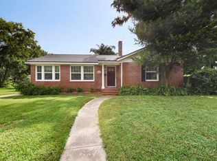 825 S Shores Rd, Jacksonville, FL 32207