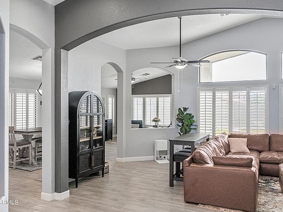 4th image of 43137 W HILLMAN Drive W