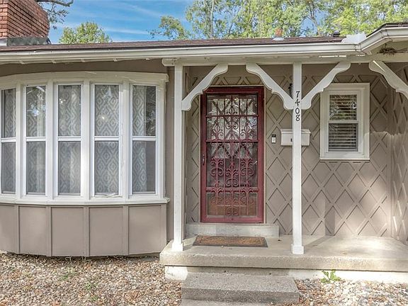 2nd image of 7408 Maywood Ave
