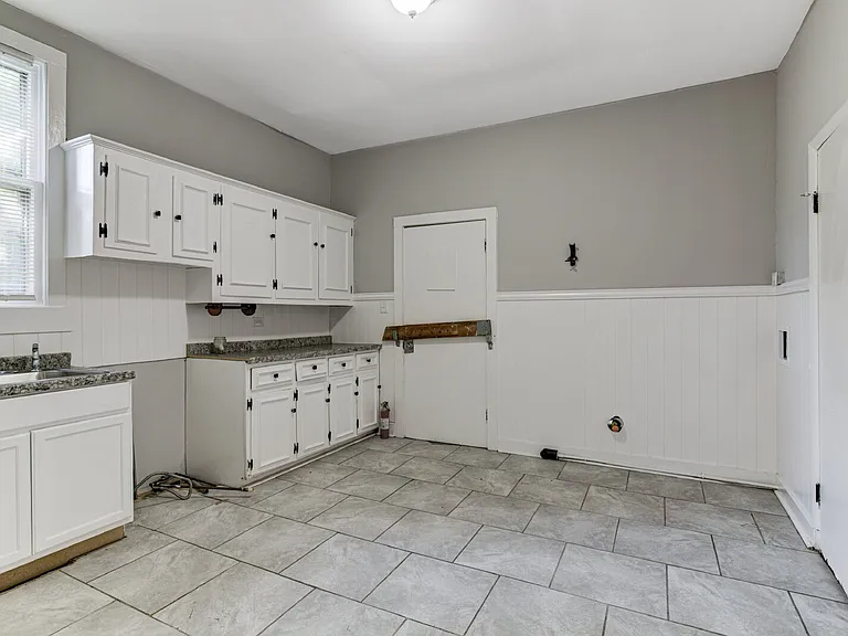 1639 Southern Ave #101 — Photo 12