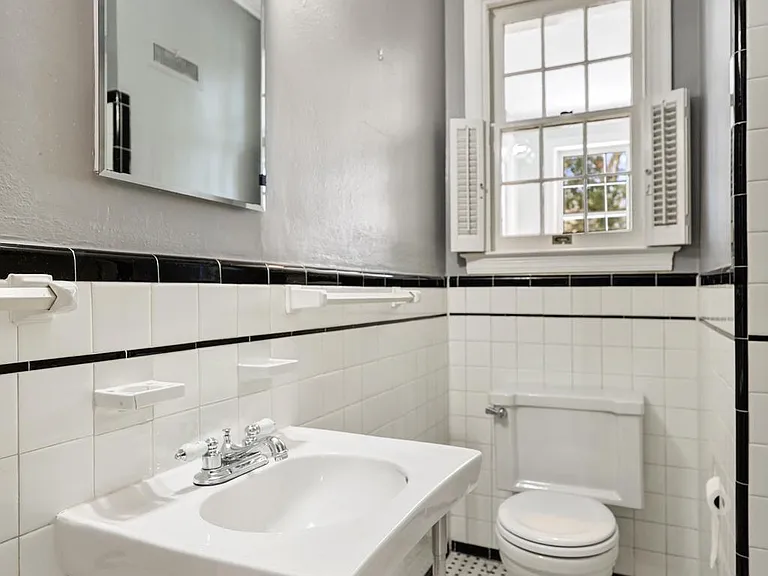 3916 Military Rd — Photo 22