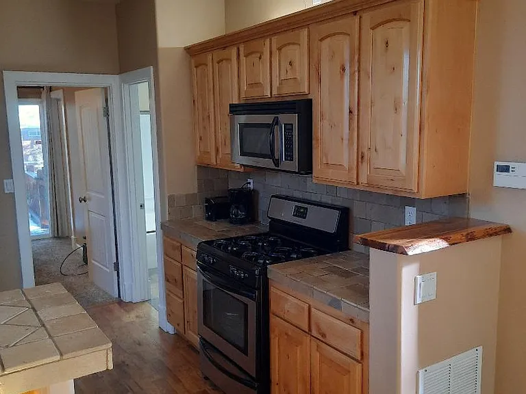 875 Maple Ln — Photo 8