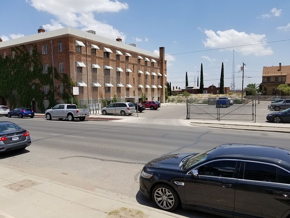 Off street parking lot