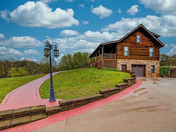 3rd image of 461 Saddlewood Dr