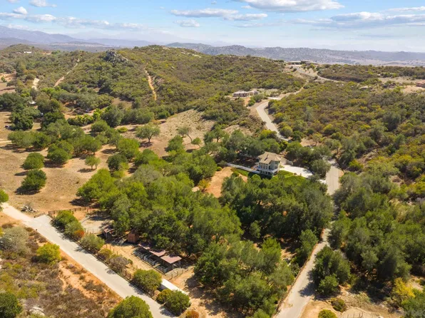 26285 Calle De Encinas, Valley Center, CA 92082