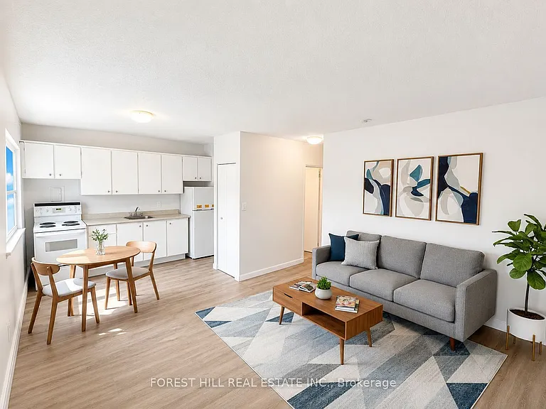 92 Robinson St #202 — Photo 2
