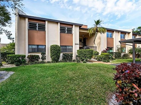3rd image of 2504 Clubhouse Cir Unit 101