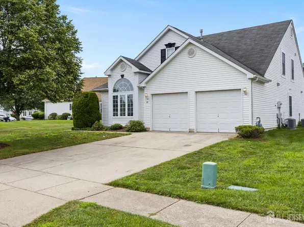 41 Dowing Ln, Jackson, NJ 08527