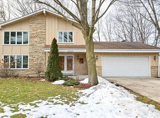 S76W13051 Cambridge Ct W, Muskego, WI 53150