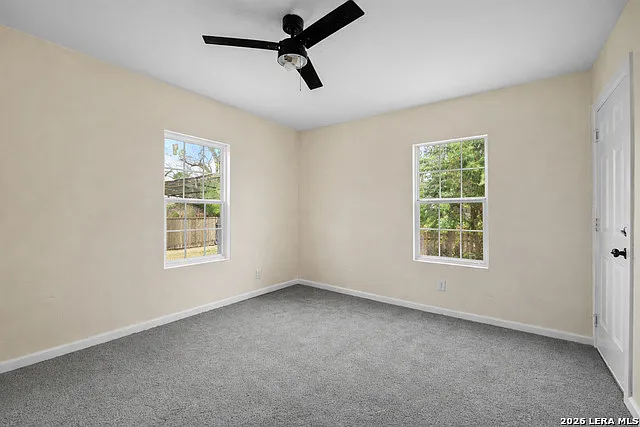 2619 E Houston St — Photo 11