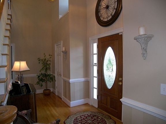 2nd image of 2701 Brentford Ln