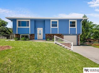 7704 Birch Ct, La Vista, NE 68128