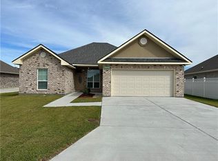 2425 Carol Sue Ave, Gretna, LA 70056
