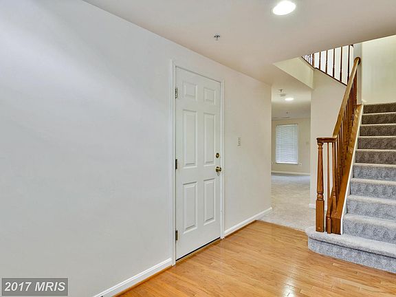 4th image of 1432 Thornbury Ct