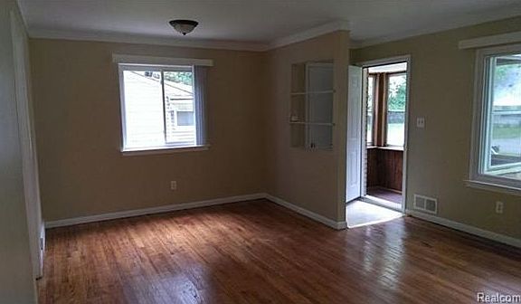 Westhampton Living - Dining Room - Copy (2)