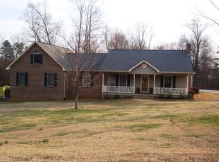 1723 Twin Pnes, Hudson, NC 28638