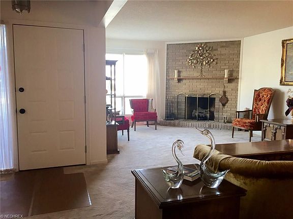 5th image of 364 Rivermoor Dr