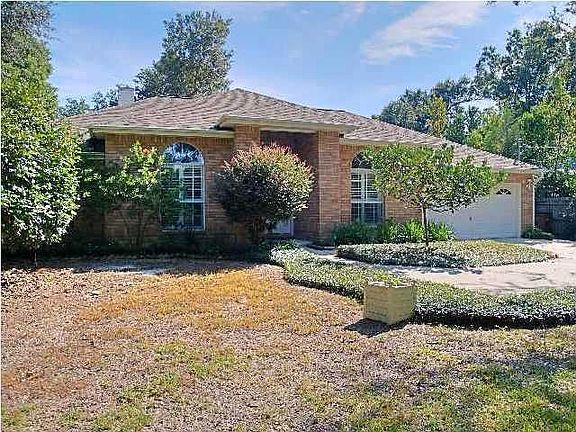 2nd image of 914 Bay Blvd